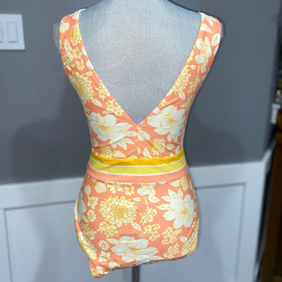 So Peachy Swimsuit - Picture 3 of 8